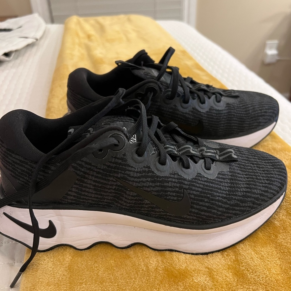 Womens Nike Walking Sneaker